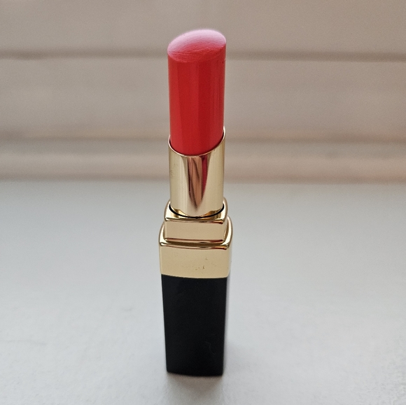Chanel Rouge Coco Flash in Fire - Picture 5 of 7